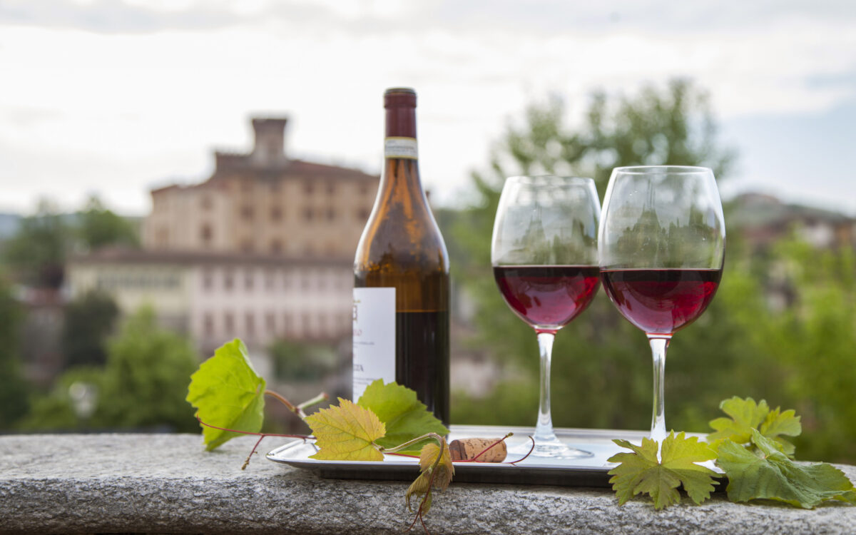 Qual e la differenza tra Nebbiolo e Barolo